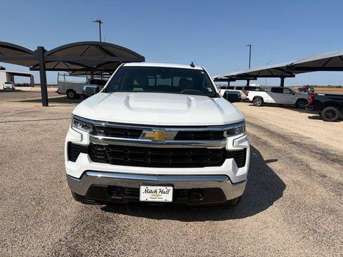 Used 2022 Chevrolet Silverado 1500 LT w/ Texas Edition Plus AWD/4WD image 2