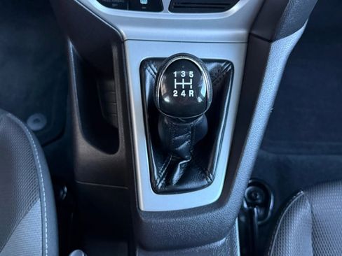 Used 2012 Ford Focus SE FWD image 48