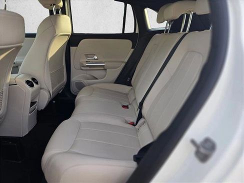 Certified 2025 Mercedes-Benz GLA 250 image 17