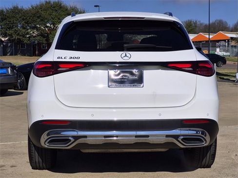Certified 2025 Mercedes-Benz GLC 300 image 5