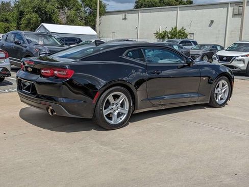 Used 2023 Chevrolet Camaro LT RWD image 5