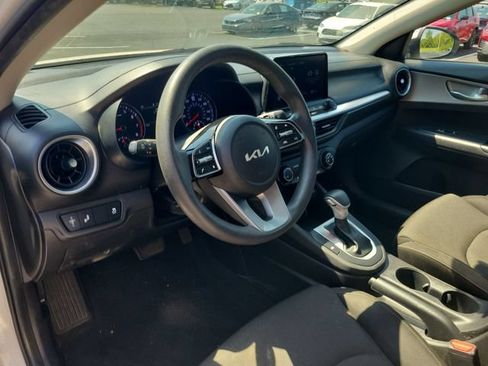 Used 2023 Kia Forte LXS w/ LXS Technology Package FWD image 18