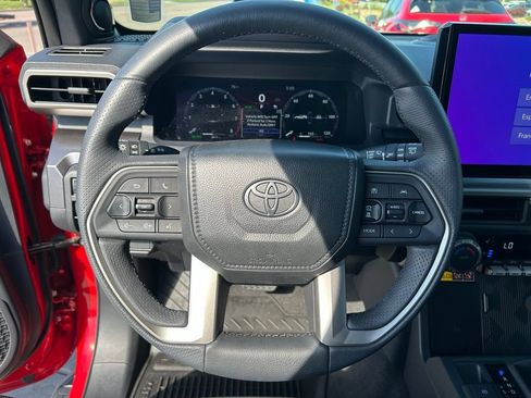 Used 2026 Toyota 4Runner TRD Off-Road Premium AWD/4WD image 13