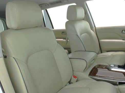 Used 2019 INFINITI QX80 Luxe w/ All-Season Package image 52