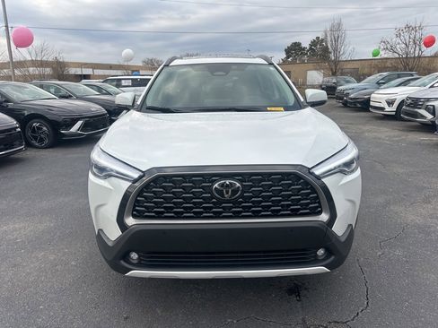 Used 2023 Toyota Corolla Cross XLE w/ Convenience Package image 14