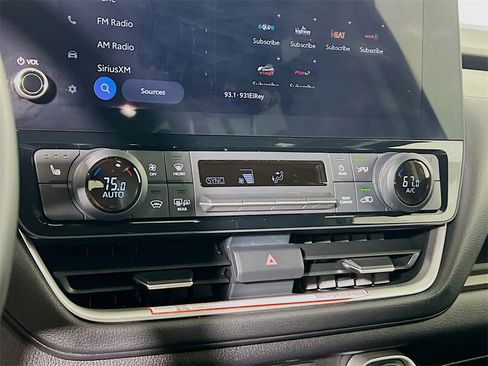 Used 2025 Toyota Grand Highlander AWD image 15