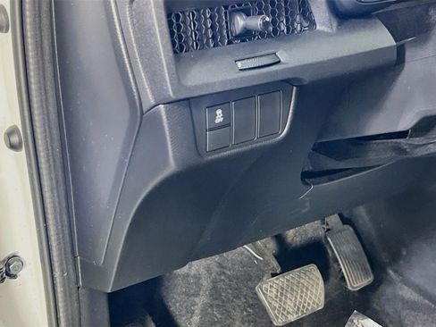 Used 2024 Honda CR-V EX image 10