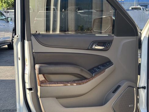 Used 2015 Chevrolet Suburban LTZ AWD/4WD image 12