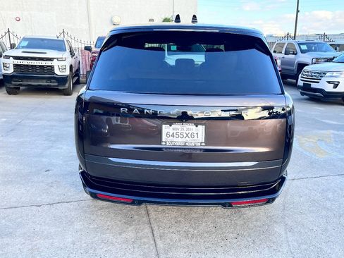 Used 2025 Land Rover Range Rover Long Wheelbase Autobiography image 5