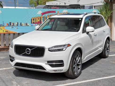 Used 2019 Volvo XC90 T5 Momentum w/ Protection Package Premier image 1