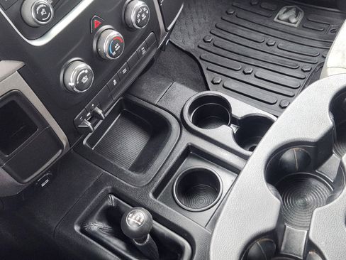 Used 2018 RAM 2500 Tradesman w/ Chrome Appearance Group image 21