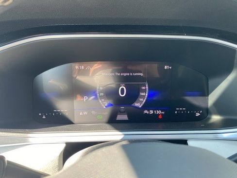 New 2025 Volkswagen Taos SE image 30