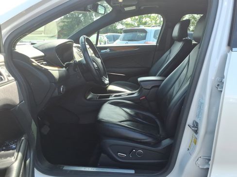 Used 2017 Lincoln MKC Reserve FWD image 13