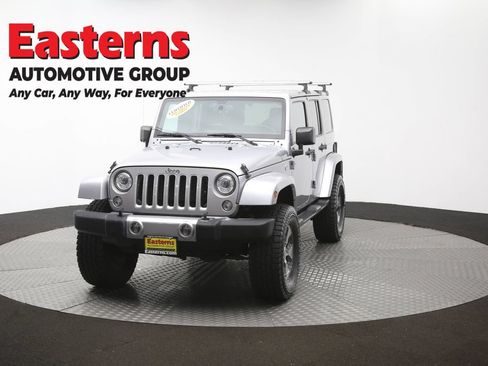Used 2017 Jeep Wrangler Unlimited Sahara w/ Max Tow Package AWD/4WD image 56
