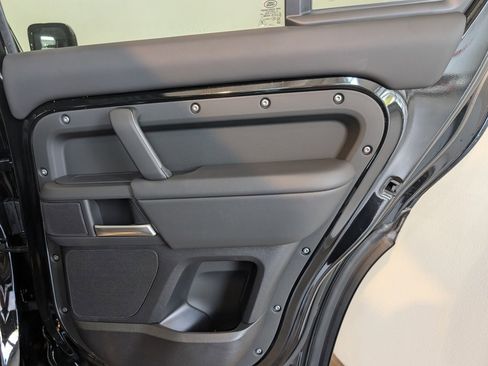 New 2025 Land Rover Defender 110 S image 28