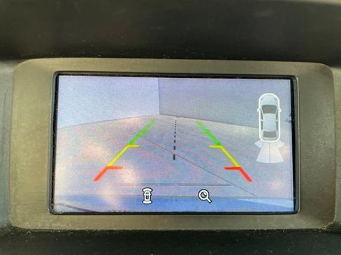 Used 2016 Ford Focus SE w/ Equipment Group 201A FWD image 11
