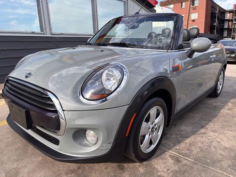 Used 2019 MINI Cooper Convertible w/ Signature Upholstery Package image 9