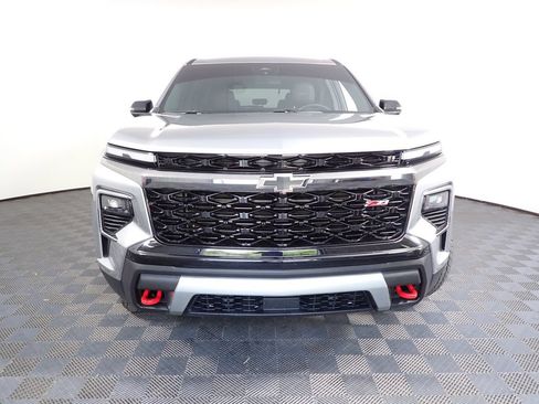 Used 2025 Chevrolet Traverse Z71 AWD/4WD image 9