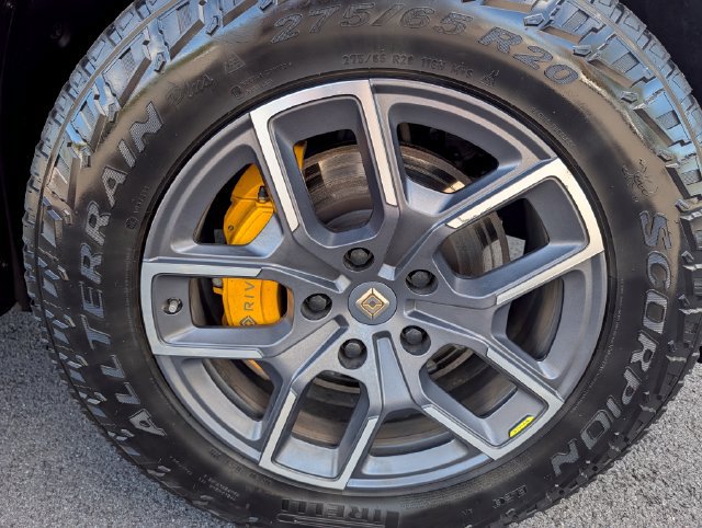 Used 2022 Rivian R1T Adventure AWD/4WD image 9