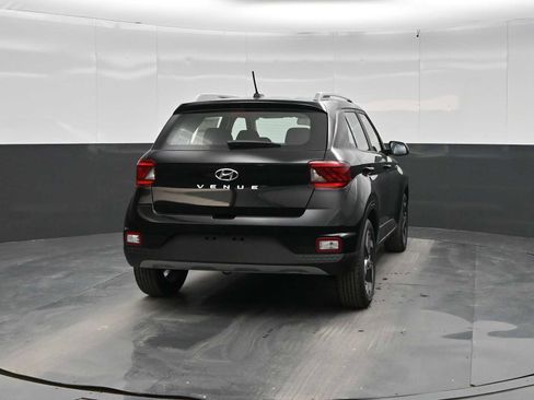 New 2026 Hyundai Venue SEL FWD image 6