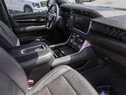 Used 2023 GMC Yukon XL Denali w/ Max Trailering Package image 31