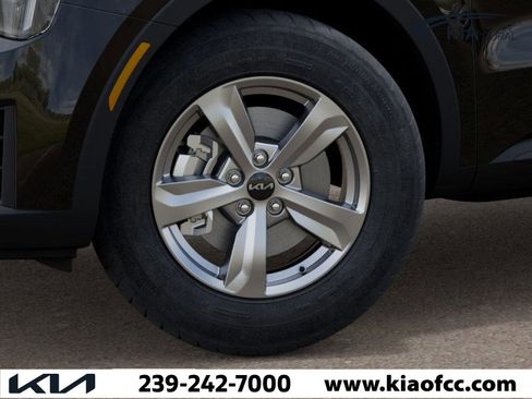 New 2026 Kia Sorento LX image 9