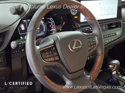 Used 2024 Lexus ES 300h w/ Accessory Package (Z1) FWD image 32