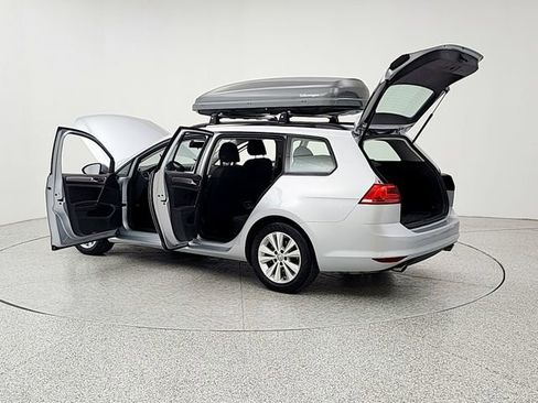 Used 2017 Volkswagen Golf S AWD/4WD image 12
