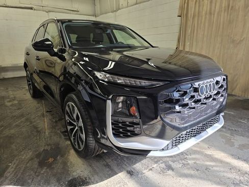 New 2026 Audi Q3 quattro 2.0T image 3