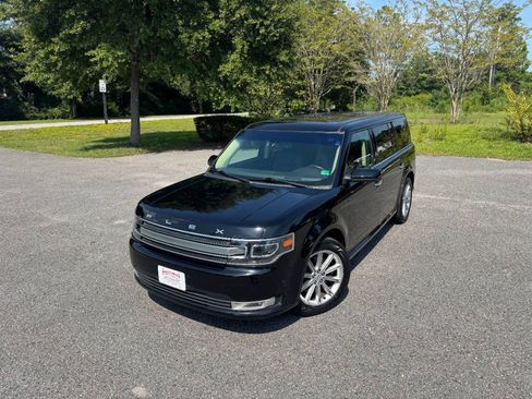 Used 2018 Ford Flex Limited w/ Equipment Group 301A AWD/4WD image 31