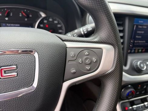 Certified 2023 GMC Acadia SLE w/ Driver Convenience Package FWD image 10