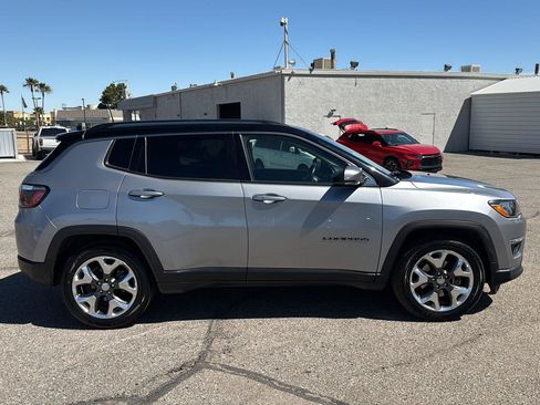 Used 2018 Jeep Compass Limited w/ Safe & Security Group FWD image 11