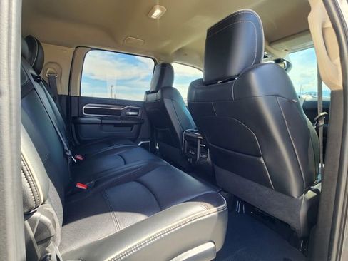 Used 2022 RAM 3500 Laramie AWD/4WD image 15