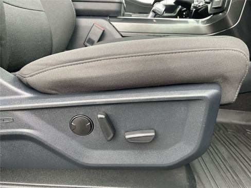 Used 2023 Ford F150 Lariat AWD/4WD image 38