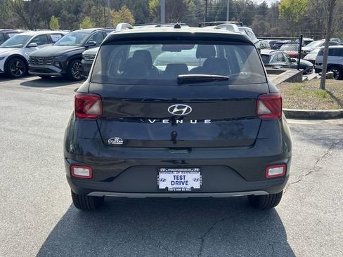 New 2026 Hyundai Venue SEL FWD image 6