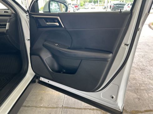 Used 2023 Mitsubishi Outlander SE FWD image 24