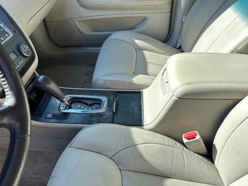 Used 2011 Cadillac DTS Luxury image 27