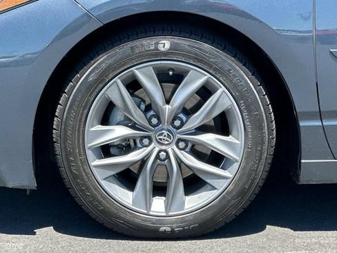 Used 2019 Toyota Avalon XLE w/ Carpet Mat Package FWD image 28