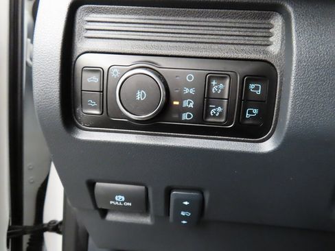 Used 2025 Ford F250 Platinum image 46