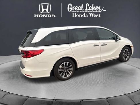 Used 2024 Honda Odyssey EX-L image 11