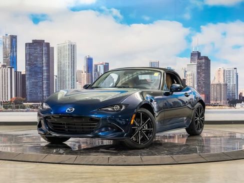 Used 2025 MAZDA MX-5 Miata Grand Touring w/ Weather Package image 4