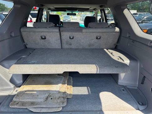 Used 2005 Toyota 4Runner SR5 w/ Preferred Accessory Pkg AWD/4WD image 7