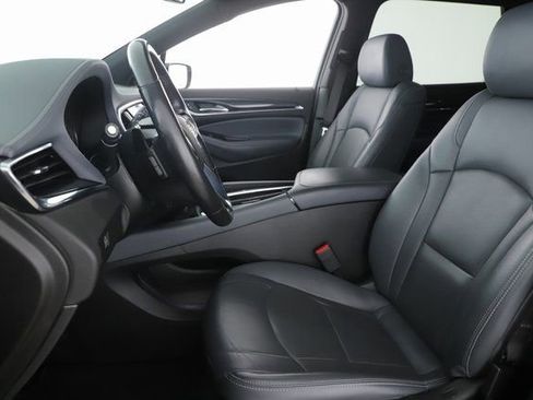 Used 2023 Buick Enclave Essence image 16