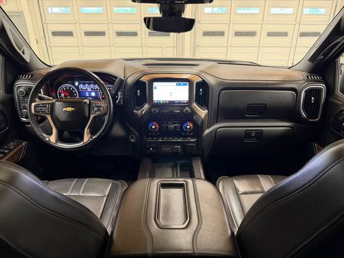 Used 2019 Chevrolet Silverado 1500 High Country w/ Technology Package AWD/4WD image 26