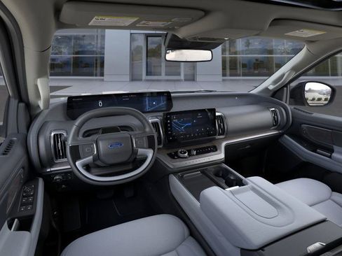 New 2025 Ford Expedition Max Platinum w/ Platinum Ultimate Package image 9