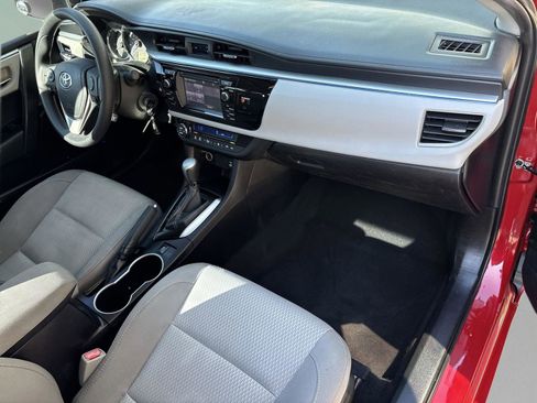 Used 2016 Toyota Corolla LE image 19