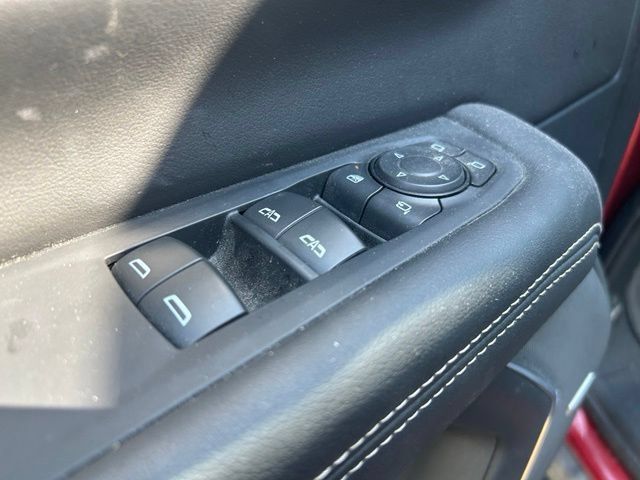 Used 2025 GMC Yukon Elevation AWD/4WD image 21