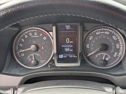 Used 2021 Toyota Tacoma TRD Off-Road w/ Technology Package image 11