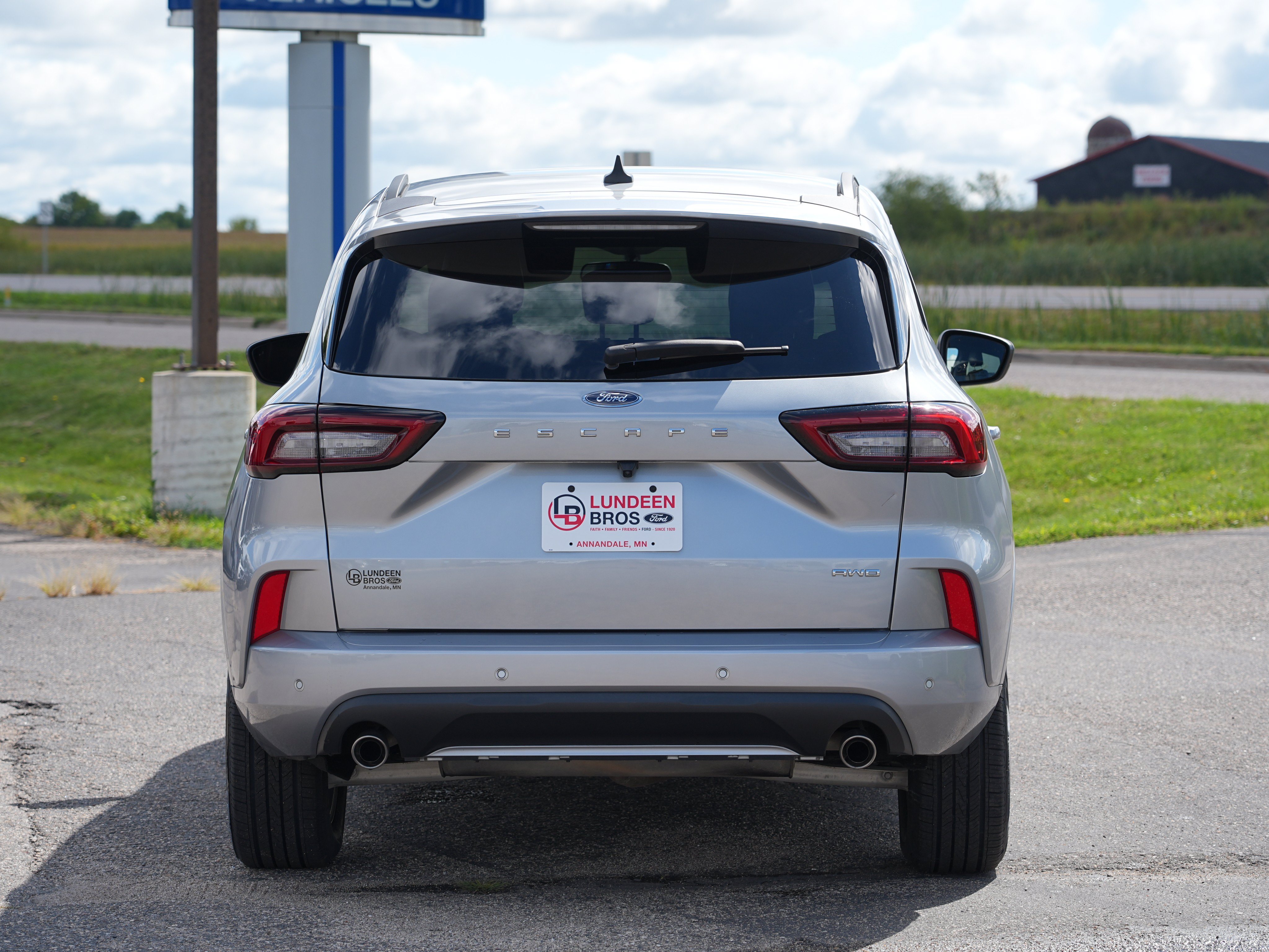 Used 2024 Ford Escape ST-Line w/ Tech Pack #1 AWD/4WD image 4