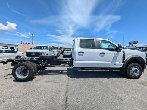 New 2025 Ford F550 4x4 Crew Cab Super Duty image 3